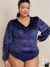 Load image into Gallery viewer, Torrid Blue Leopard Stretch-Velvet Body Suit
