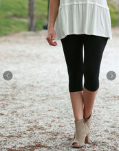 Load image into Gallery viewer, Black Cropped Buttery Soft Legging
